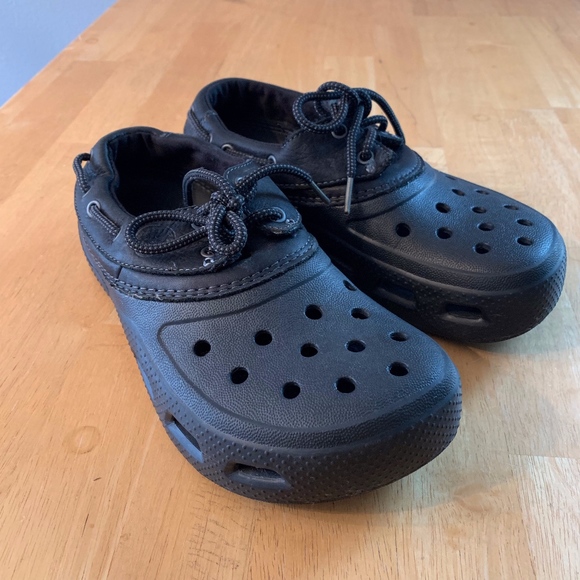 croc islander boat shoes